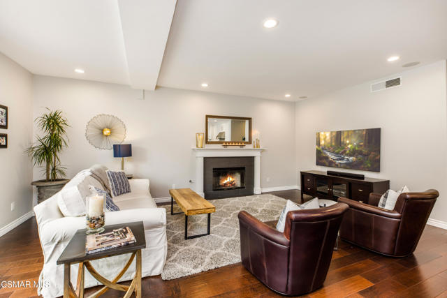 Image 18 of 65 For 6253 Deerbrook Road