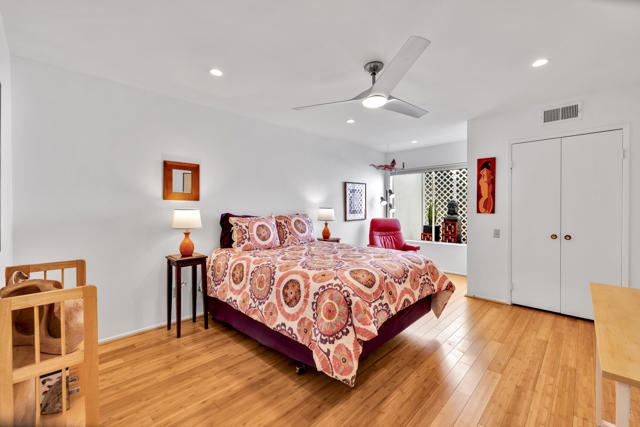 2400 S Palm Canyon Drive, Palm Springs CA: https://media.crmls.org/mediaz/4da9b0cc-7db3-4ecb-a555-a839ec99cbdb.jpg