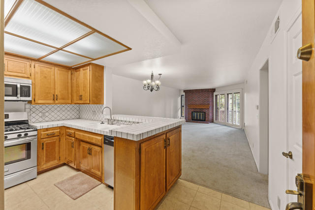 8515 Falmouth Avenue, Playa del Rey CA: https://media.crmls.org/mediaz/4dab03b4-984f-421d-9971-0f409c102d0d.jpg