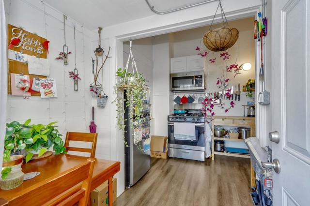 627 S 3rd Street, San Jose CA: https://media.crmls.org/mediaz/4dab118f-a655-4d0e-8c29-35c6ddbdb852.jpg