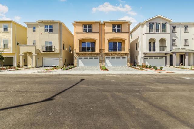 409 San Luis Avenue, Watsonville CA: https://media.crmls.org/mediaz/4dab44b9-5501-4689-b094-a0e413e5c243.jpg