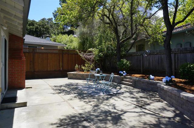 1401 Woodberry Avenue, San Mateo CA: https://media.crmls.org/mediaz/4dae10cb-ba16-412e-ae63-a4f4278a9235.jpg