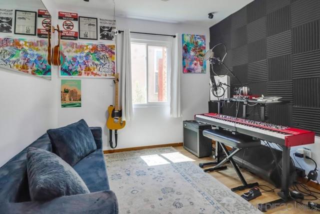 4053 55 Jewell St, San Diego CA: https://media.crmls.org/mediaz/4dae420a-cbf5-4099-b940-c681b3a5c6ea.jpg