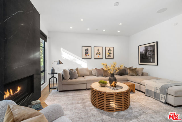 1146 Sierra Alta Way, Los Angeles CA: https://media.crmls.org/mediaz/4dae977a-35b5-4bfc-ab9c-67683a113e8b.jpg