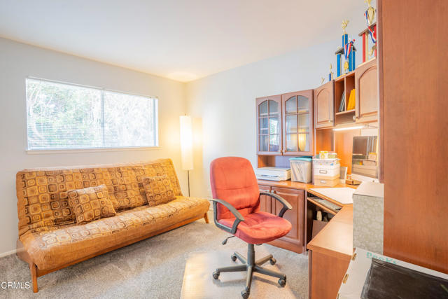 1584 Prima Ct, Camarillo CA: https://media.crmls.org/mediaz/4daf312a-cc70-4521-9f58-eb9fdc4280d2.jpg
