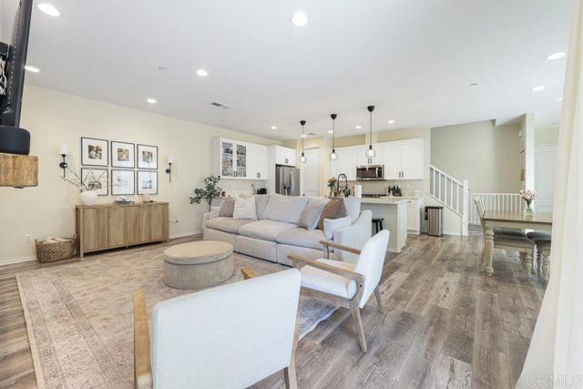 Detail Gallery Image 8 of 30 For 1427 Ortega St., Chula Vista,  CA 91913 - 4 Beds | 3/1 Baths