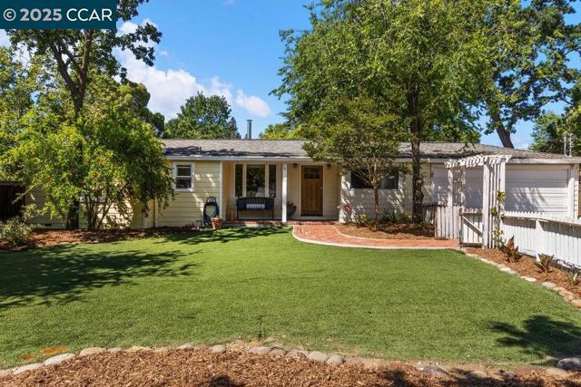 66 Del Hambre Cir, Walnut Creek CA: https://media.crmls.org/mediaz/4db09b0b-b06f-4e2d-8104-747b3c5a21c1.jpg