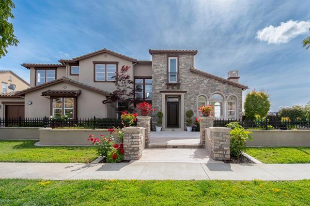 4701 Hill Top View Place, San Jose CA: https://media.crmls.org/mediaz/4db0dc6c-021e-4d35-acd0-dc40f763de16.jpg
