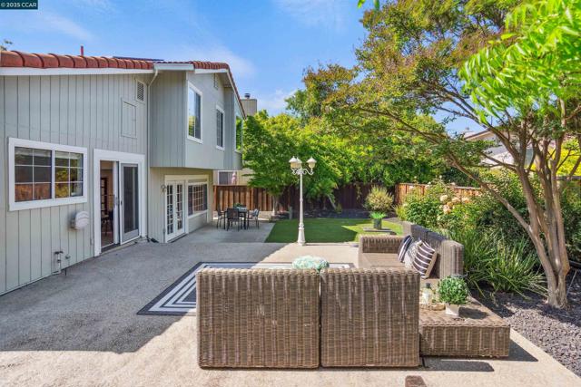 4397 N Water Oak Ct., Concord CA: https://media.crmls.org/mediaz/4db1fefb-6956-45ff-9093-230ec57c7727.jpg