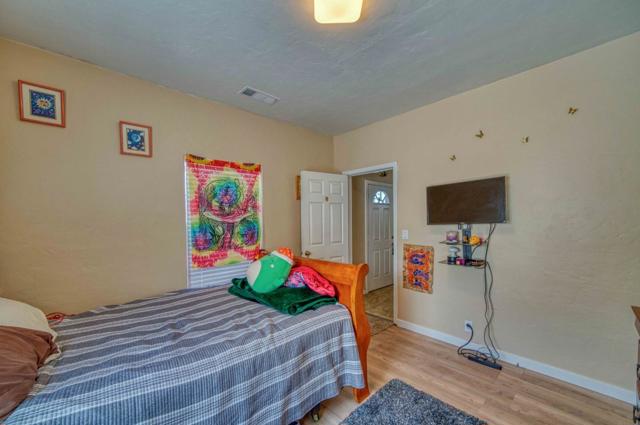 1117 Garner Avenue, Salinas CA: https://media.crmls.org/mediaz/4db32cd6-882e-48ef-b18e-98b7e2323c1e.jpg