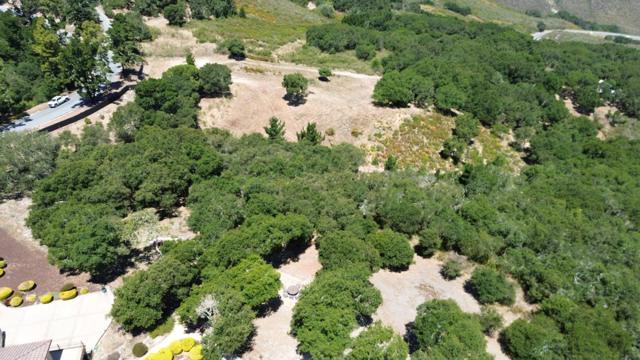 12167 Saddle Road, Carmel Valley CA: https://media.crmls.org/mediaz/4db3eec4-a549-4b78-b792-c84ebcf7b38b.jpg