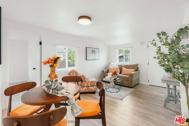 503 E Truslow Avenue, Fullerton CA: https://media.crmls.org/mediaz/4db4129b-9c98-41f4-8228-fe078c10d9dc.jpg