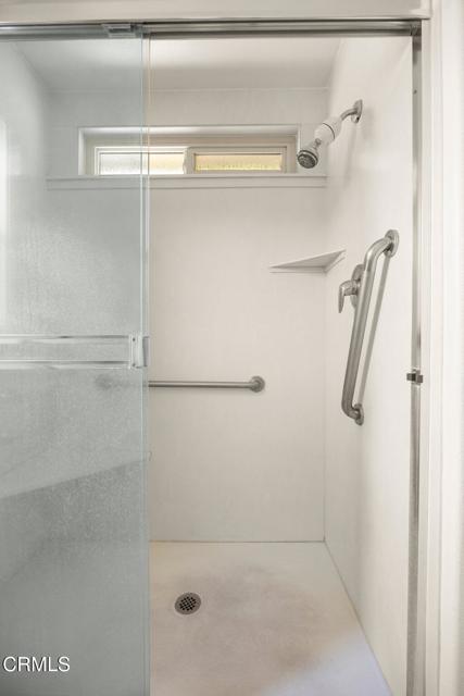142 Poinsettia Gardens Drive, Ventura CA: https://media.crmls.org/mediaz/4db41f01-3276-4f84-8cb6-803247d993dd.jpg