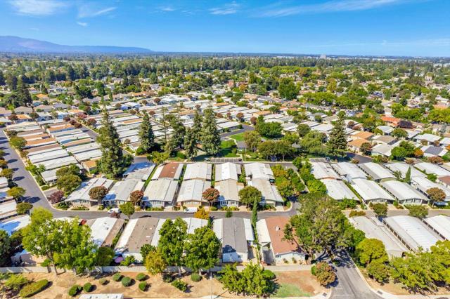 177 Quail Hallow Drive, San Jose CA: https://media.crmls.org/mediaz/4db485d1-4fbf-4414-9813-1395ce805271.jpg