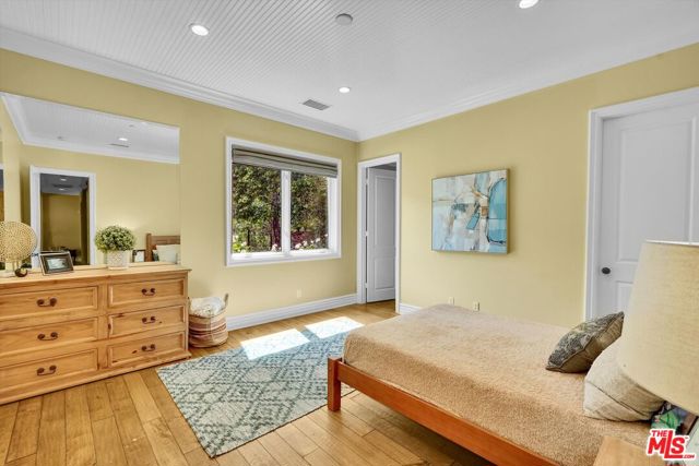 29734 Mulholland Highway, Agoura Hills CA: https://media.crmls.org/mediaz/4db698b6-110b-4ccf-88b5-473d4855a35f.jpg