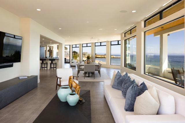 2900 E Cliff Drive, Santa Cruz CA: https://media.crmls.org/mediaz/4db7a051-fc7c-4651-8afe-c90b2a34baeb.jpg