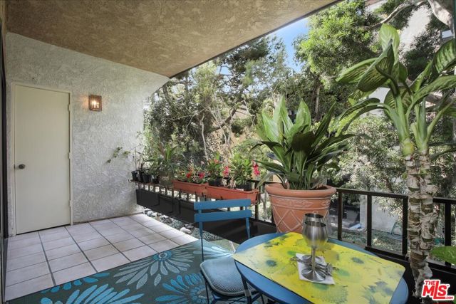 8675 Falmouth Avenue, Playa del Rey CA: https://media.crmls.org/mediaz/4db86deb-b89a-4ea7-be6d-983ce59f024c.jpg