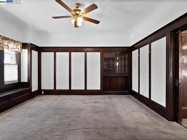 1013 Chestnut St, Oakland CA: https://media.crmls.org/mediaz/4db92ced-b97f-43cc-8cd0-5dceffba025c.jpg