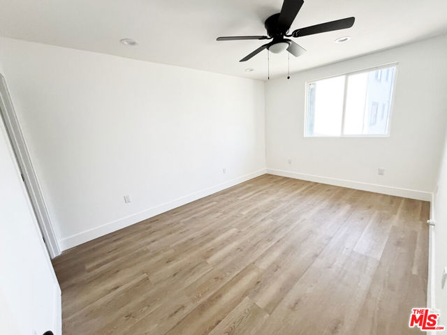 4180 Marlton Avenue, Los Angeles CA: https://media.crmls.org/mediaz/4dba0b50-ae0c-4bf5-a7ff-c988394719d2.jpg