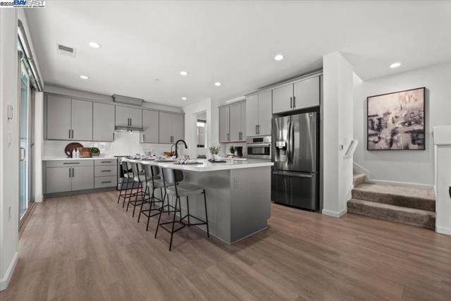 6017 Basaltina Pl, Dublin CA: https://media.crmls.org/mediaz/4dba0bca-f9dc-483f-b3e4-772de5786995.jpg