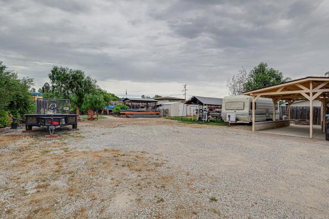 123 N Hayden Dr, Escondido CA: https://media.crmls.org/mediaz/4dba4c9f-d2ad-4e59-a8ee-90600c8c11cc.jpg