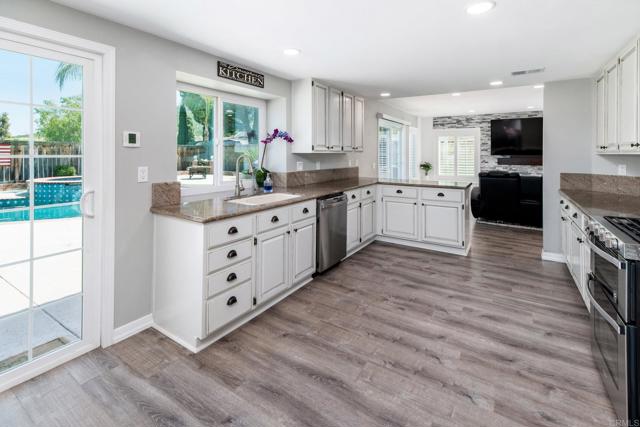 31061 Via Gilberto, Temecula CA: https://media.crmls.org/mediaz/4dbaa44f-fa60-4570-bba0-c665df9340a6.jpg