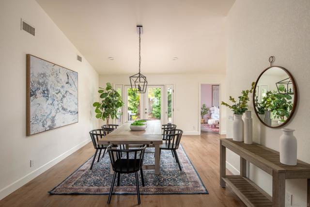 11766 Clearwood Ct, San Diego CA: https://media.crmls.org/mediaz/4dbb6206-9ef6-4128-ba7a-2d2df8539340.jpg