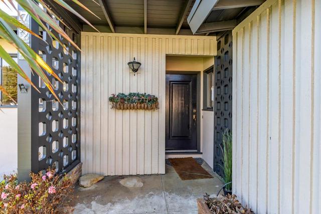 725 Palm Avenue, South San Francisco CA: https://media.crmls.org/mediaz/4dbbfe29-e4f7-4ad0-a674-5ed0ab9f1df3.jpg