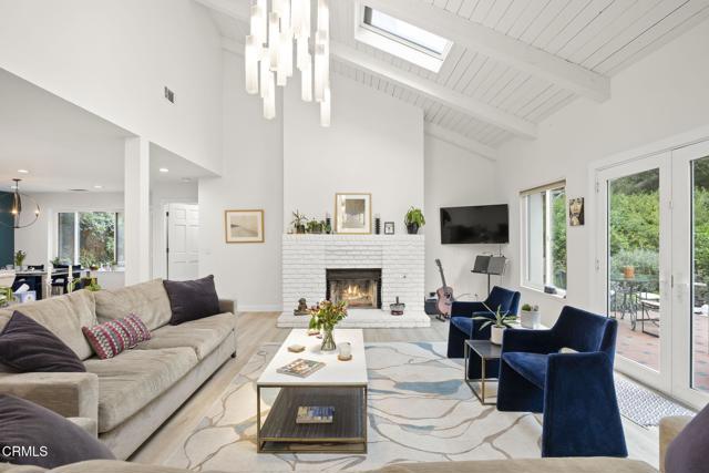 311 w W Summer Street, Ojai CA: https://media.crmls.org/mediaz/4dbd1cc1-d2d7-4e8e-bdab-3285b27fa611.jpg