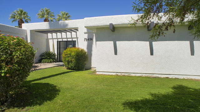 75414 Palm Shadow Drive, Indian Wells CA: https://media.crmls.org/mediaz/4dbd4e9e-1d98-4a06-8947-7df8cca810b5.jpg