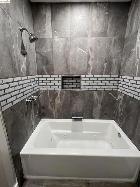 2881 CLEARLAND CIR., Pittsburg CA: https://media.crmls.org/mediaz/4dbd724a-ccbd-4167-b8f4-9d57cf612671.jpg