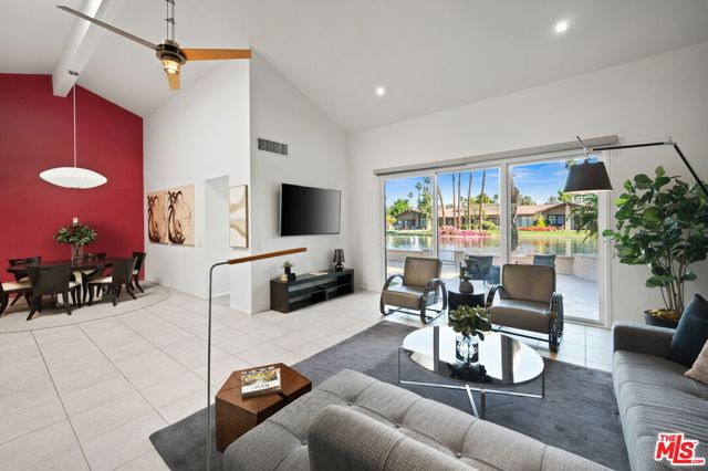 84 Running Springs Drive, Palm Desert CA: https://media.crmls.org/mediaz/4dbeb92a-b341-4dd0-8605-60709cfa53bb.jpg