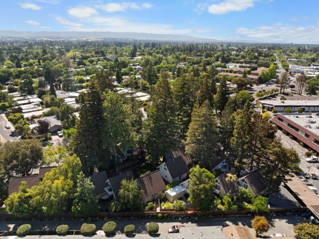 2518 W Middlefield Road, Mountain View CA: https://media.crmls.org/mediaz/4dbf58c5-3517-4094-855f-5e61e3c41194.jpg