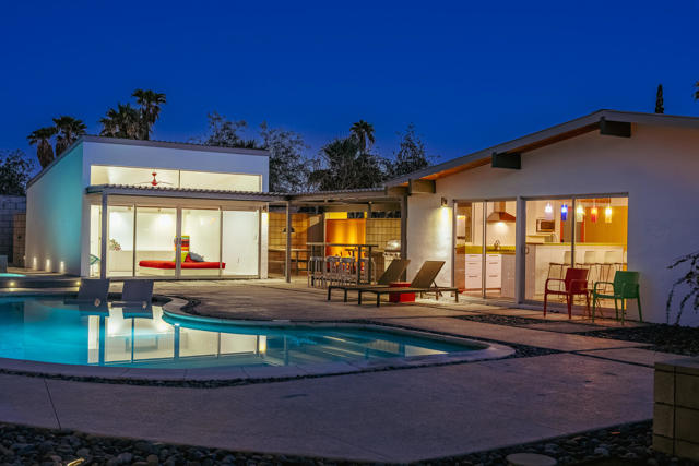 438 E Racquet Club Road, Palm Springs, CA 92262