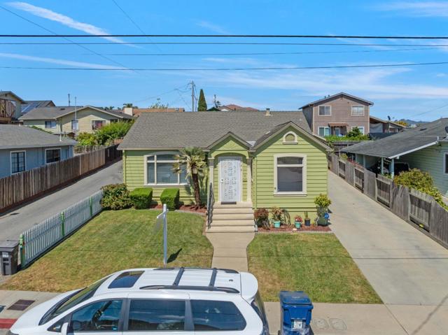 928 Lincoln Street, Watsonville CA: https://media.crmls.org/mediaz/4dc19089-6a45-4f41-841c-ed58668b293e.jpg