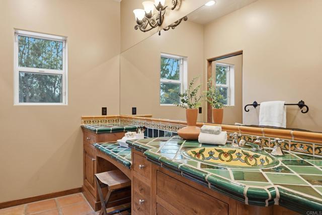 Image 39 of 47 For 3244 Olivenhain Farms Rd.