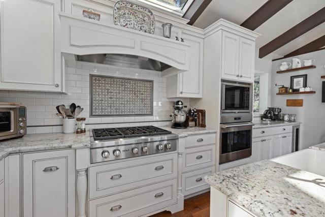 15 Mentone Road, Carmel CA: https://media.crmls.org/mediaz/4dc2f7d0-15e4-4be2-bb28-d191ccfcb387.jpg