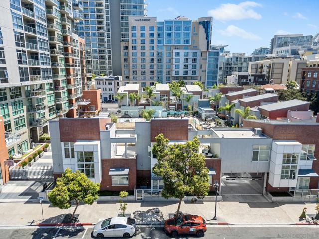 531 8Th Ave, San Diego, California 92101, 2 Bedrooms Bedrooms, ,2 BathroomsBathrooms,Condominium,For Sale,8Th Ave,250018665SD