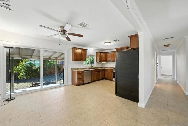 1660 Sycamore Dr., Chula Vista CA: https://media.crmls.org/mediaz/4dc3d8ca-97e3-4097-ab17-f32fb2f98c27.jpg