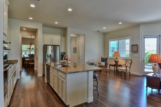 2671 Glen Echo Lane, Manteca CA: https://media.crmls.org/mediaz/4dc46f5c-c90d-4cf2-b2cc-3bc006135a82.jpg