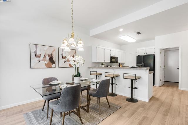 4120 Lucca Ct, Pleasanton CA: https://media.crmls.org/mediaz/4dc498bd-50c4-433b-8cff-27953dbfcf95.jpg
