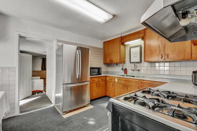 7 Lindbergh Street, San Mateo CA: https://media.crmls.org/mediaz/4dc49a8b-ad38-4a13-b5dc-b7ff541815f5.jpg