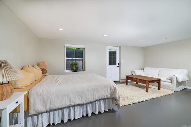 630 Ocean View Avenue, Encinitas CA: https://media.crmls.org/mediaz/4dc4ac22-cfd6-4ea9-9329-436eb1c699ca.jpg