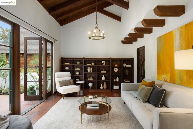 2583 Buena Vista Way, Berkeley CA: https://media.crmls.org/mediaz/4dc52f77-5776-4d41-844c-53d501753380.jpg
