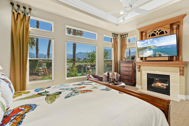 81655 Brown Deer, La Quinta CA: https://media.crmls.org/mediaz/4dc71367-e3ca-44f6-81b0-5ac57dc03818.jpg