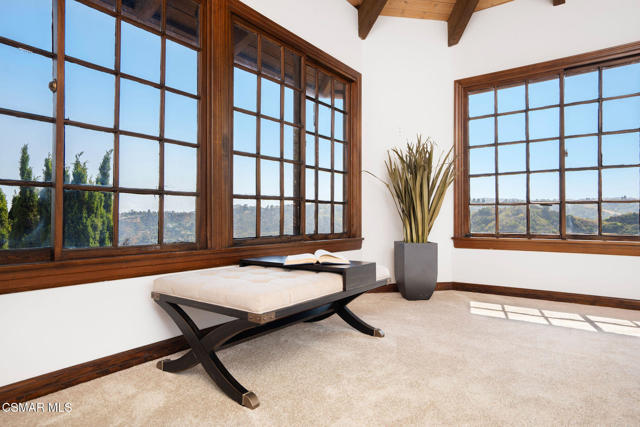 2457 Angelo Drive, Los Angeles CA: https://media.crmls.org/mediaz/4dc72d0a-e245-4248-8f21-fb99fc718608.jpg