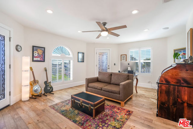 6411 W 85th Street, Los Angeles CA: https://media.crmls.org/mediaz/4dc7cf12-04ea-483a-83e2-cd20c02f1947.jpg