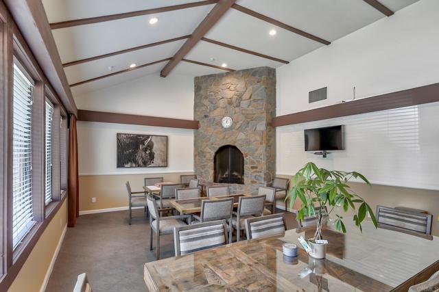 21434 Tumbleweed Way, Saugus CA: https://media.crmls.org/mediaz/4dc84cd7-fce5-494b-b2c8-0e89a465e6d2.jpg