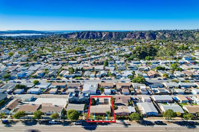 3305 3307 Clairemont Mesa Blvd, San Diego CA: https://media.crmls.org/mediaz/4dc8e147-a7e2-4e2a-b8c5-8ae92c69fd20.jpg