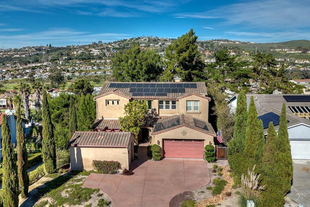 2556 La Costa Avenue